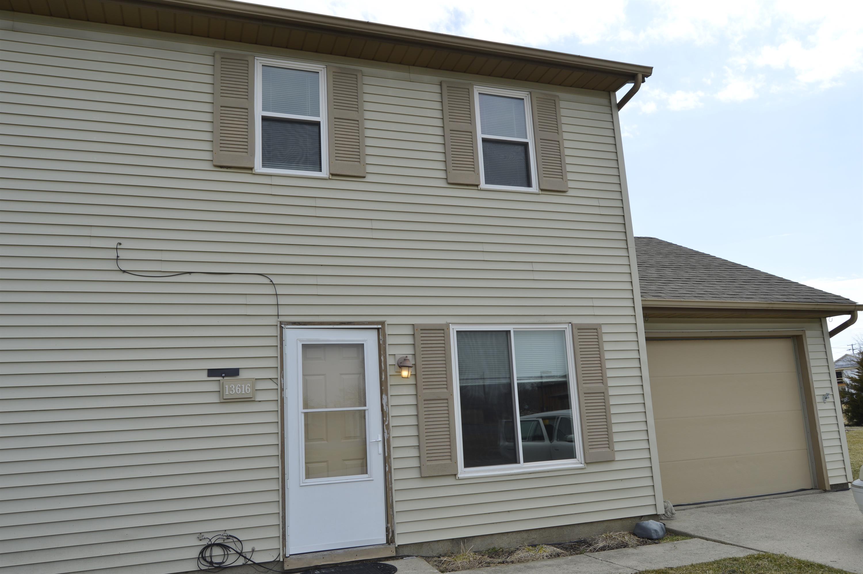 13616 Henry St - 1